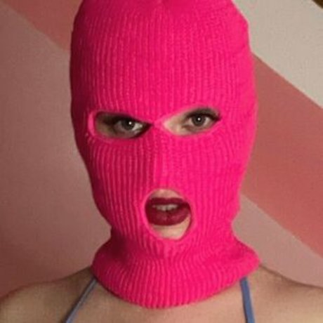 itsmeemily96 art model img