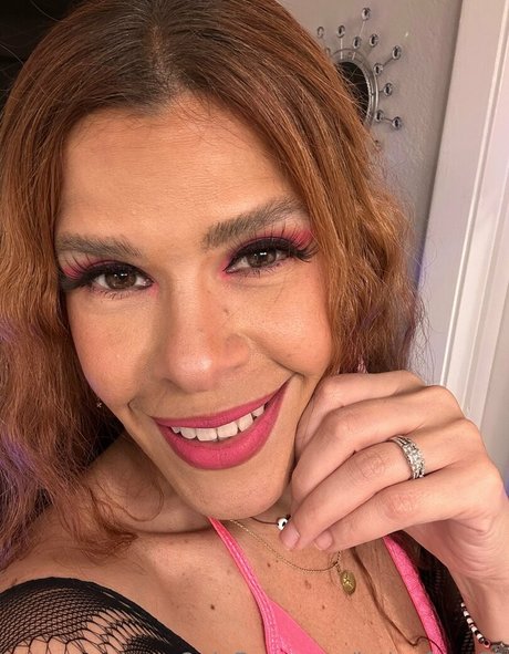 latinafoxy69 sexy pornstar images