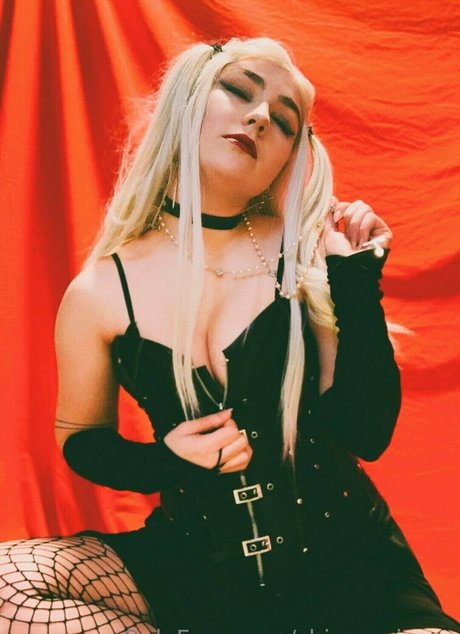 archstarweaver beautiful actress pics