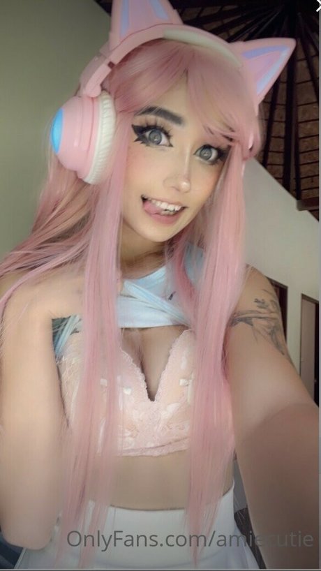 Lizzyhoney pornstar naked picture