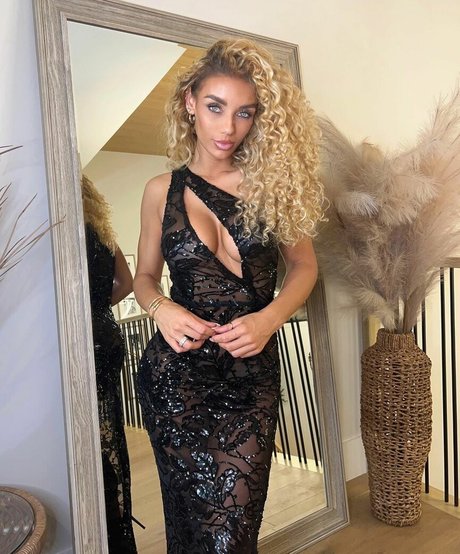 Jena Frumes beautiful model photo