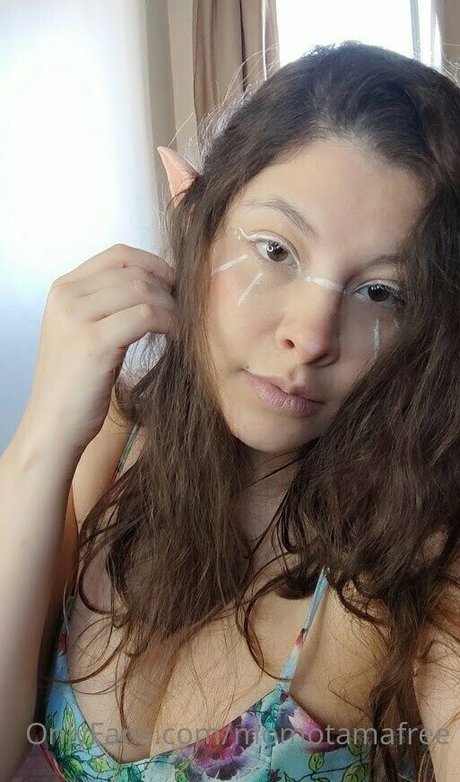 momotamafree erotic actress picture