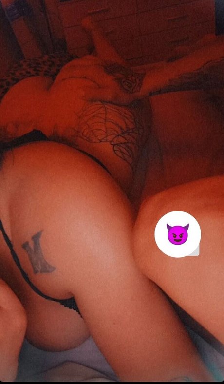lesbian onlyfans free sexy pic