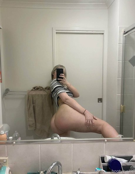 bootybyshel pretty actress images