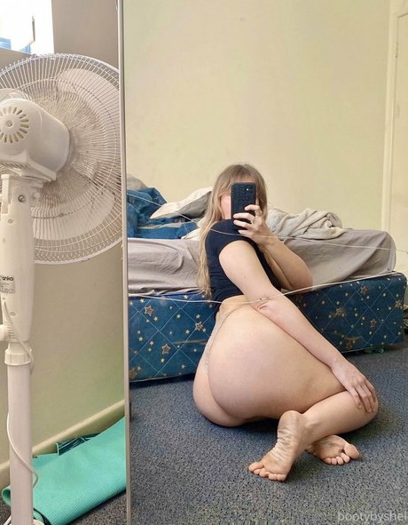 bootybyshel erotic star pic
