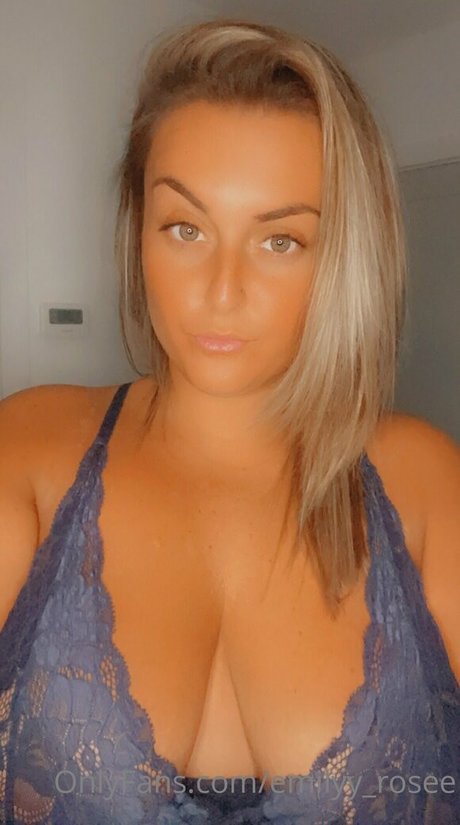 emilyy rosee model pretty photos