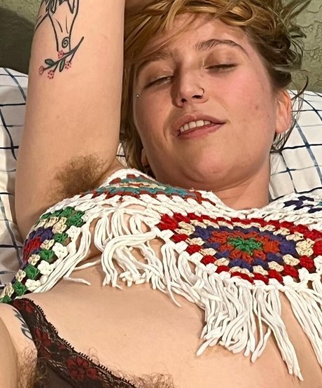 naturaleye sexy actress pics