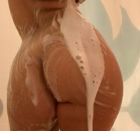 Evangelina Legetta nude actress pic