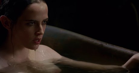 Eva Green sexy actress photos