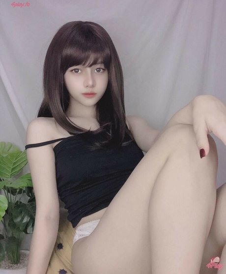 Violet Airis adult model gallery