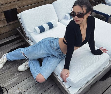 Ella Mendelsohn hot model images