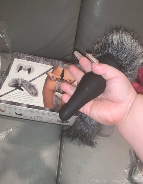 officialkylie nude pornstar pictures