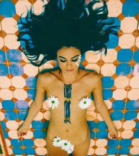 Nathalie Kelley art star galleries