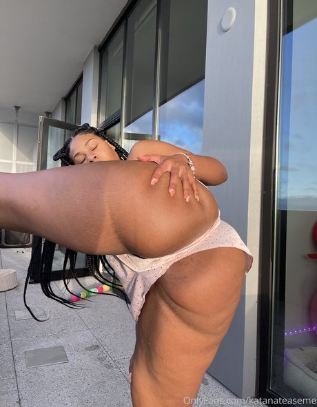 Katanah Tease xxx pornstar gallery