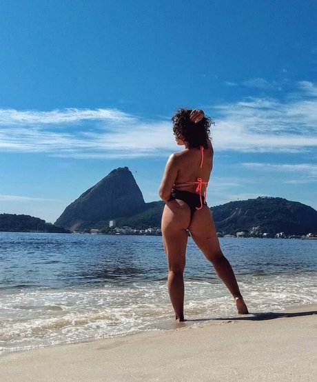 Rafaela Moreira naked model archive