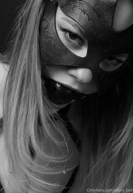 Mary Bell model high quality photo