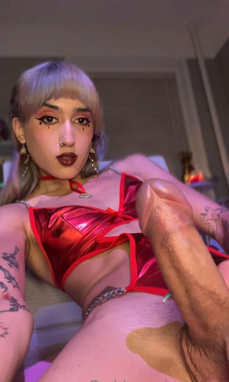 GoddessMimiMoon beautiful model gallery