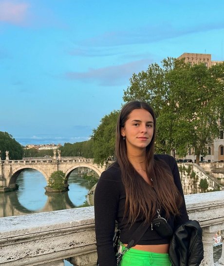 Constanza Cerundolo sexy actress galleries
