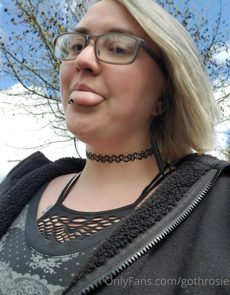 gothrosie best pornstar photos