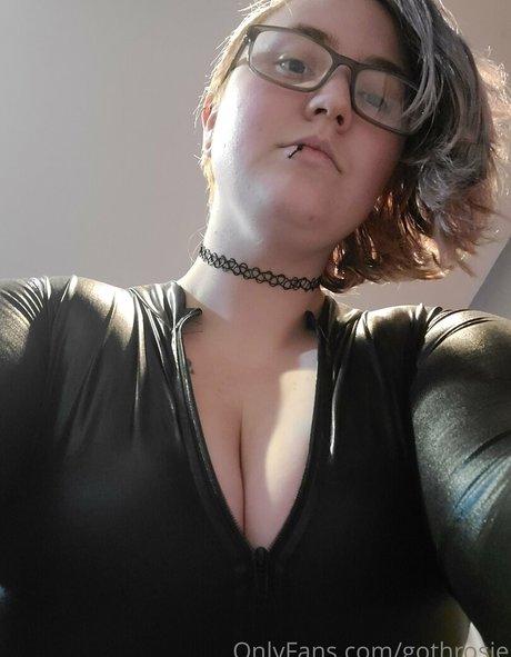 gothrosie pornstar xxx img