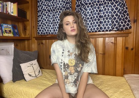 bellecreed pornstar free photos