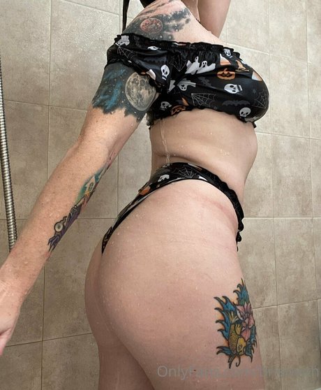 goth threesome onlyfans sexy img
