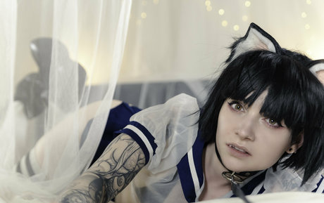 freepoisonne model adult pictures