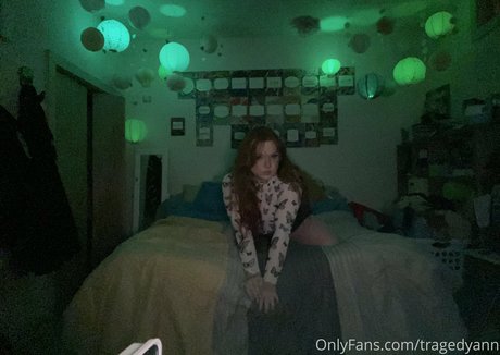 tragedyann high quality star photos