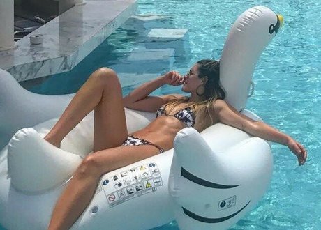 Rosamaria Montibeller sex model archive
