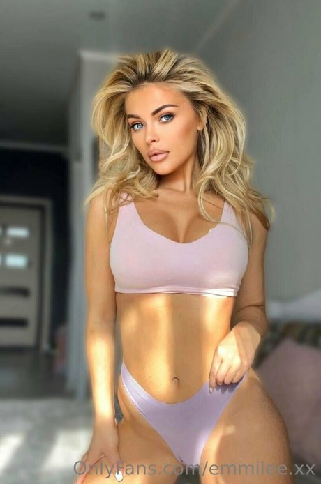 emmilee xx sex star img