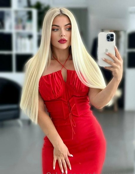 emmilee xx free actress archive