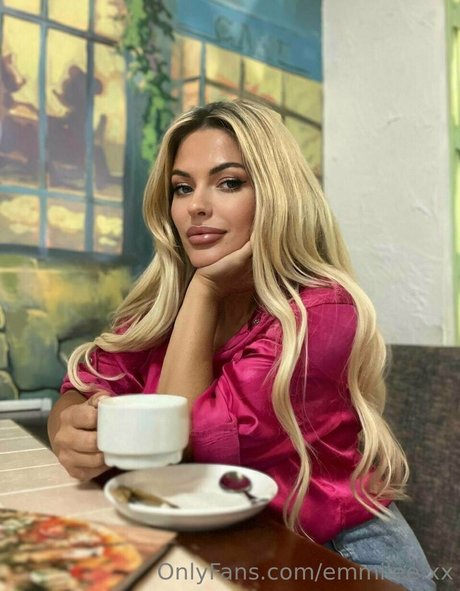 emmilee xx beautiful pornstar pics