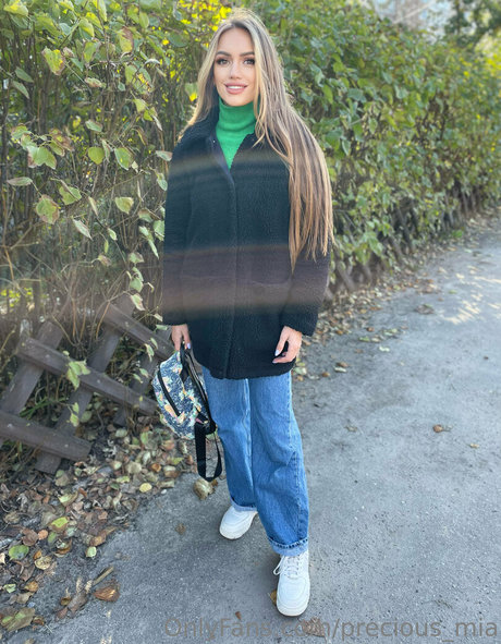 precious mia star perfect photos