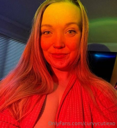 curvycutiexo sex actress pictures