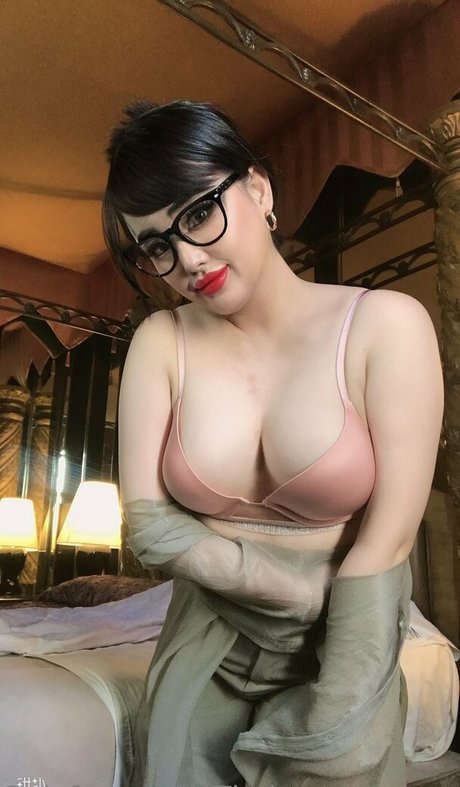 thekoreansecretary pornstar beautiful galleries