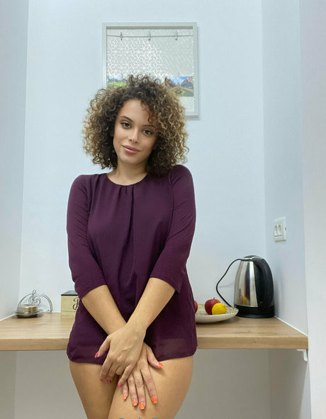 melanianew exclusive pornstar pics
