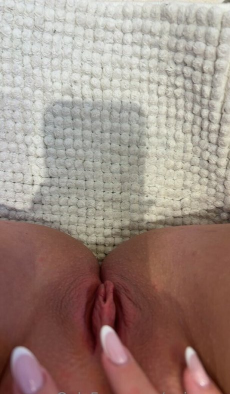 Thea Severine pornstar top photo