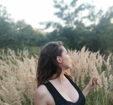 meryconlae model erotic archive
