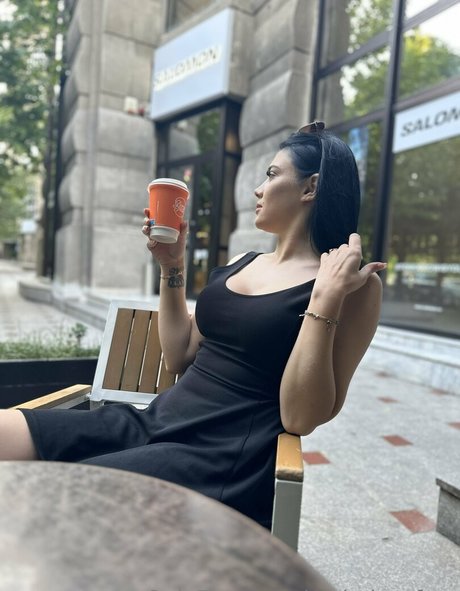 carladazefree hot model gallery