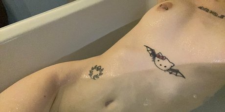 lizzylovesick model free pictures