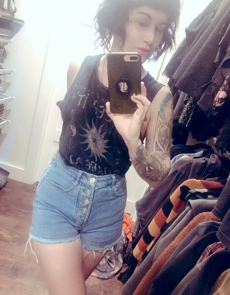 Holly Conrad model beautiful photo