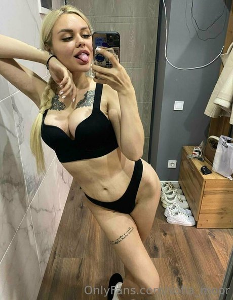 sofia moor adult star galleries