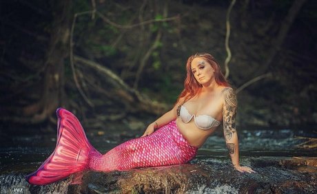 danikix pornstar top photo