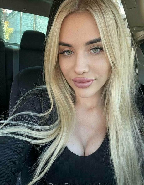 alicedollyua hd pornstar galleries