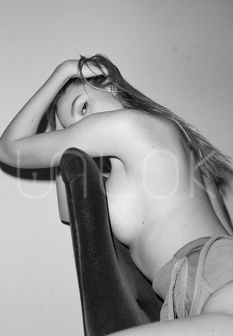 Cristalnannoni model sexy photos