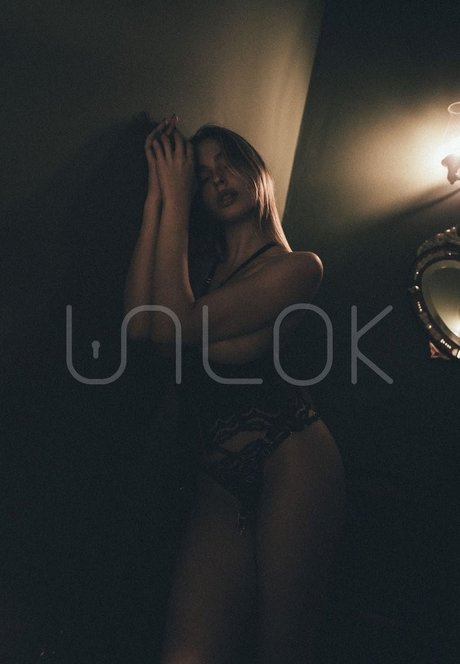 Cristalnannoni hot model photos