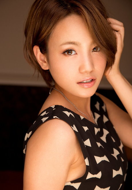 Retired JAV pornstar sexy photo