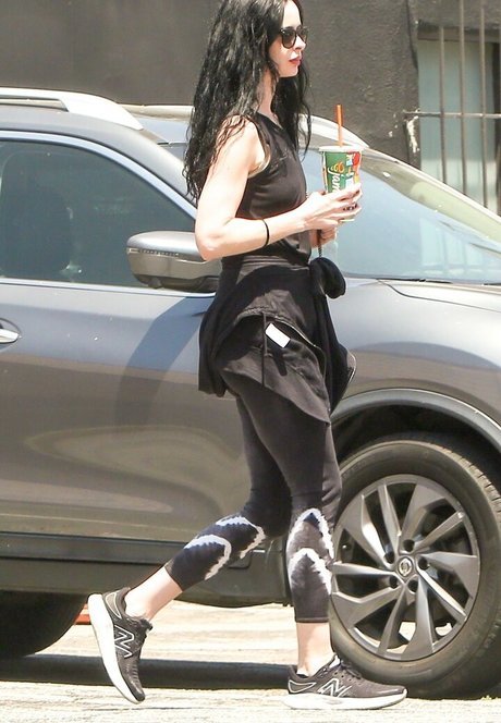 Krysten Ritter high quality star photos