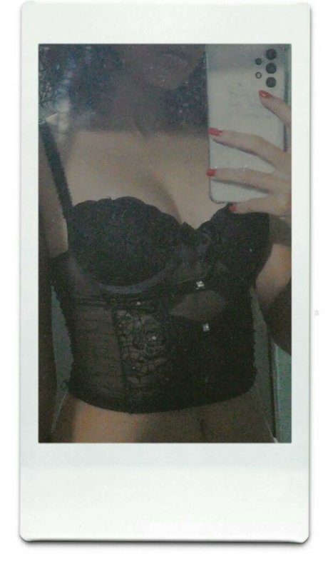 Sah Santtos adult star pic