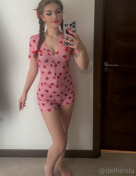 freedellieisla exclusive pornstar images